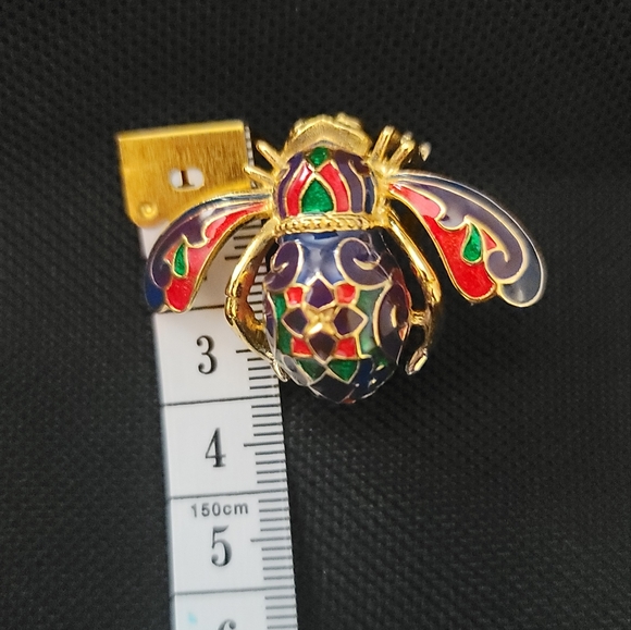 Joan Rivers Brooch - Picture 3 of 5